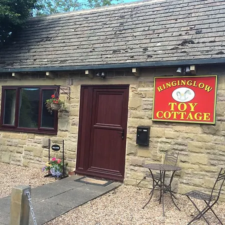 Ringinglow Cottage